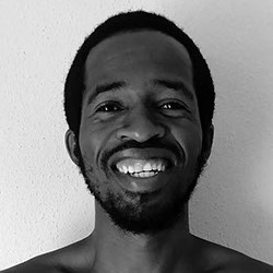 BONGINKOSI ZONDO guitariste, danseur lead chanteur