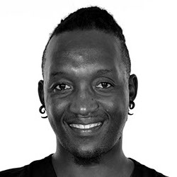 MANDLA NHLAPO percussionniste, lead chanteur