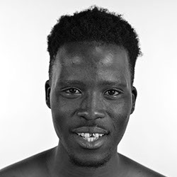 NKOSINATHI MLANGENI danseur, chanteur